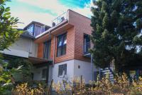 Anbau mit Holzfassade
