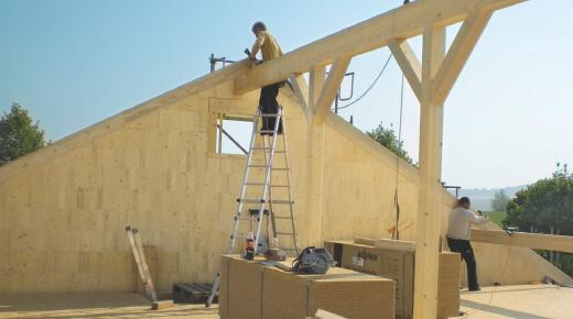Aufstockung eines Gebäudes mit Holzkonstruktion
