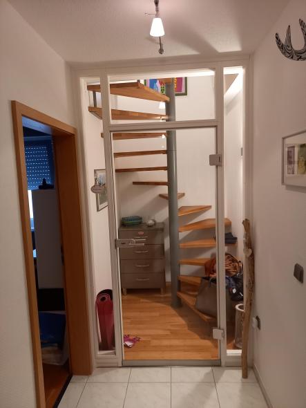 Glastür als Raumtrenner 